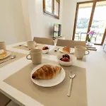 Como Home Residence דירה