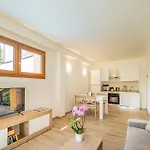 Como Home Residence