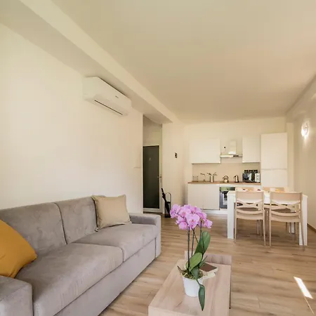 Apartment Como Home Residence